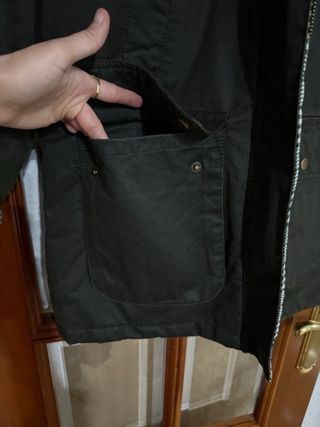 Parka Stradivarius verde multibolsillos