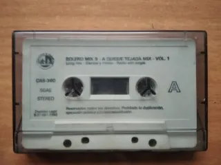 Cinta de Casete Bolero Mix 9 (A Quique Tejada Mix)