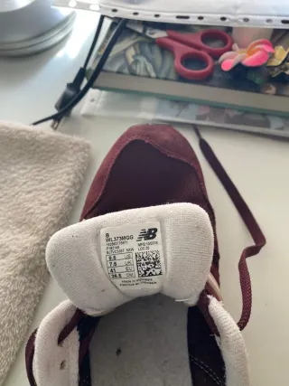 New Balance 373 Rojo/Blanco Talla 41