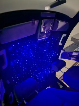 Instalación estrellas techo coche