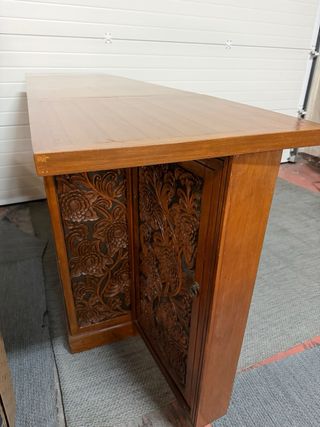 Mueble bar madera antiguo 2 puertas tallado