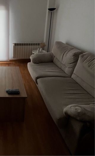 Sofá de 2 plazas en tela beige