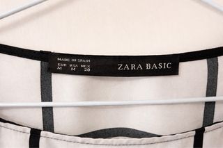 Blusa Zara cuadros negros talla única