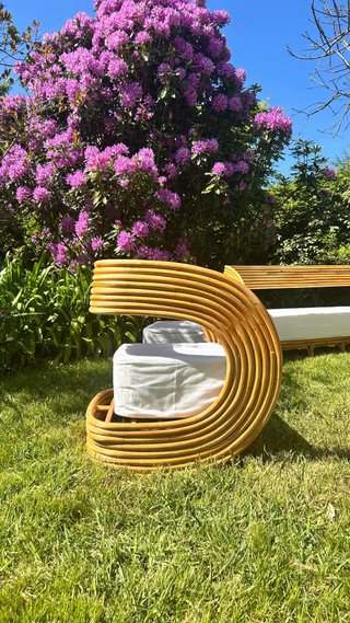 Sillón de diseño, ratán curvo, fabricado a mano