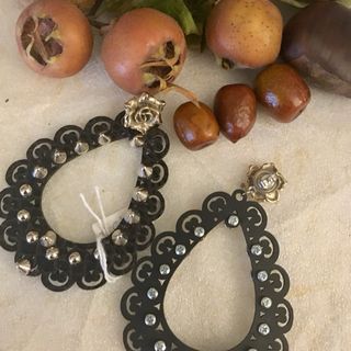 Pendientes únicos hechos a mano