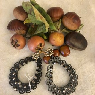 Pendientes únicos hechos a mano