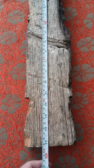 Antigua figura Cristo romanico.