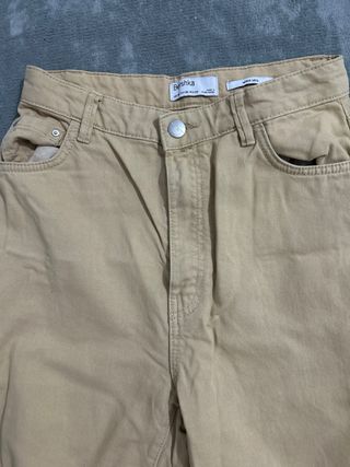 Pantalones anchos Bershka beige mujer