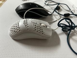 Ratones Magic Eagle Negro y Blanco