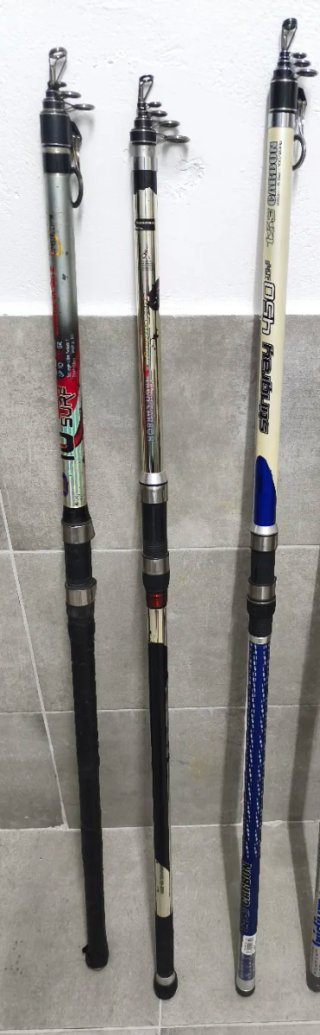 3 Cañas de pescar telescópicas.