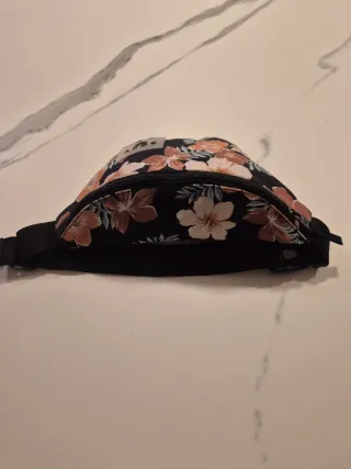 Riñonera Roxy Floral Nueva