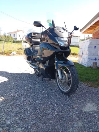 Honda NT700 Deauville Negra