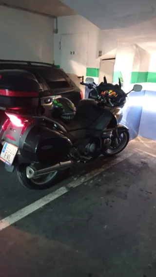 Honda NT700 Deauville Negra