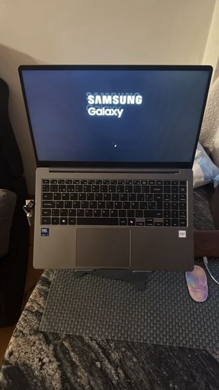 Samsung Galaxy Book5 i7 16GB 512GB 15.6