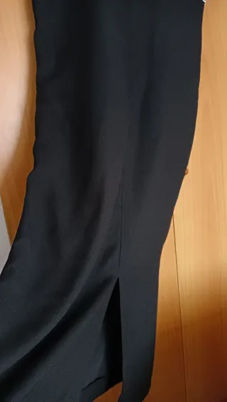 Vestido negro con lunares blancos