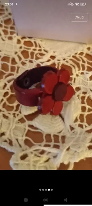 Anello fatto a mano in pelle a forma di fiore