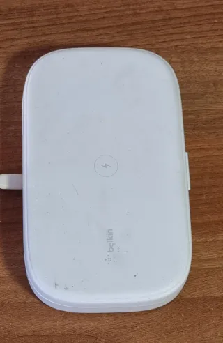 Cargador Inalámbrico y Desinfectante Belkin