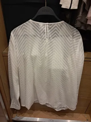 Camisa blanca de manga larga