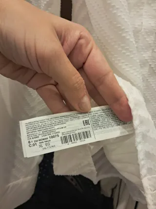 Camisa blanca de manga larga