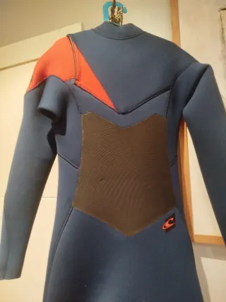 Traje de Neopreno Surf Azul y naranja