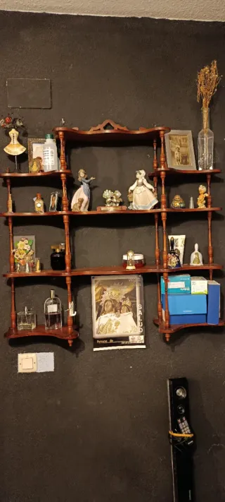 Estantería de madera