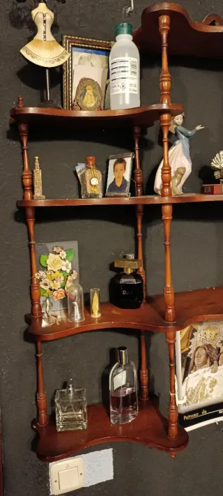 Estantería de madera