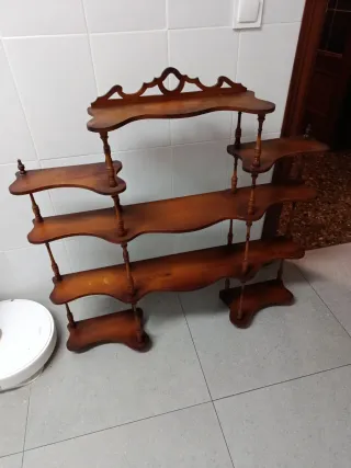 Estantería de madera