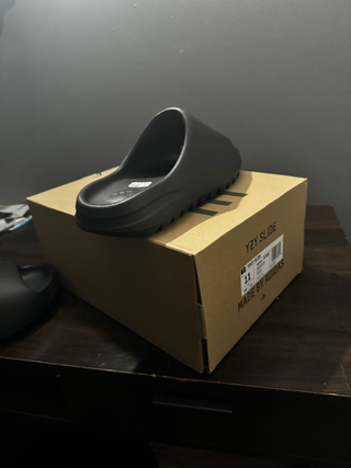 Adidas Yeezy Slides Talla 46 Negro