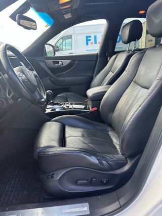 Infiniti QX70 3.0D V6 S PREMIUM AWD AUTO