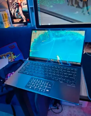 ASUS Zenbook Flip 13.3" i5 Táctil 360° Tablet PC