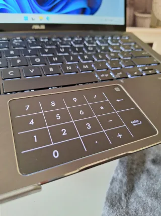 ASUS Zenbook Flip 13.3" i5 Táctil 360° Tablet PC