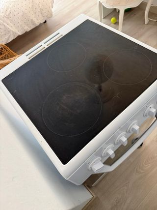 Cocina compacta Eléctrica Vitrocerámica+horno BEKO