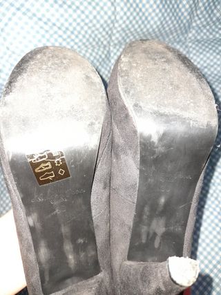 Zapatos de salón negros Alma en Pena