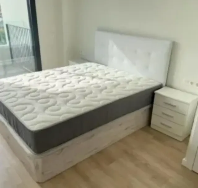 Canapés disponibili in vari colori e misure