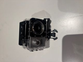 Cámara HD tipo GoPro + Accesorios