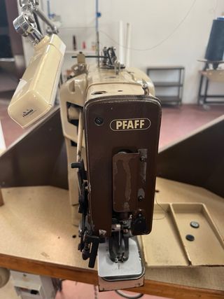 Máquina de coser industrial PFAFF doble