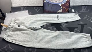 Conjunto Essential Chandal Gris Sin Estrenar