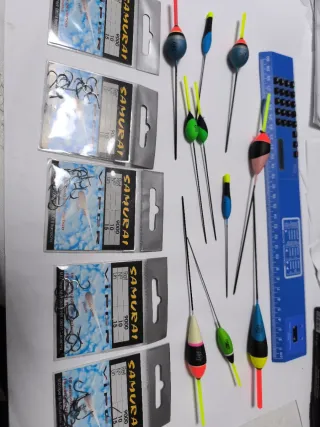 Plumas de pesca y anzuelos coup enchufable 12