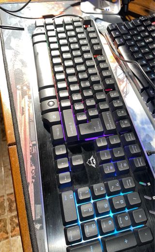 Kit Mouse e Tastiera RGB Trust Gaming