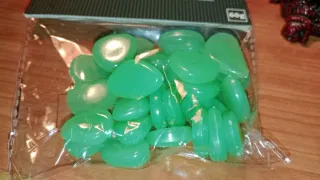 Figura Dragón Resina y guijarros luminosos