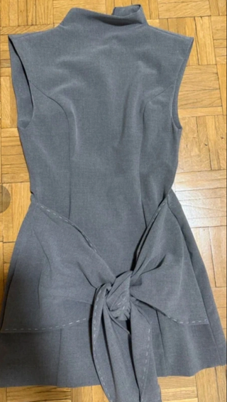 Vestido Zara gris sin mangas