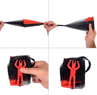 Paracaidista de juguete para niños