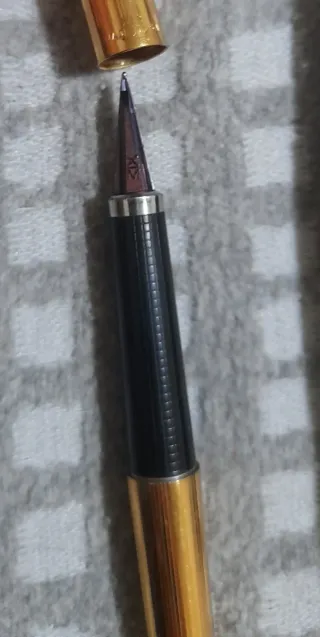 Lote 4 plumas y bolígrafo antiguo