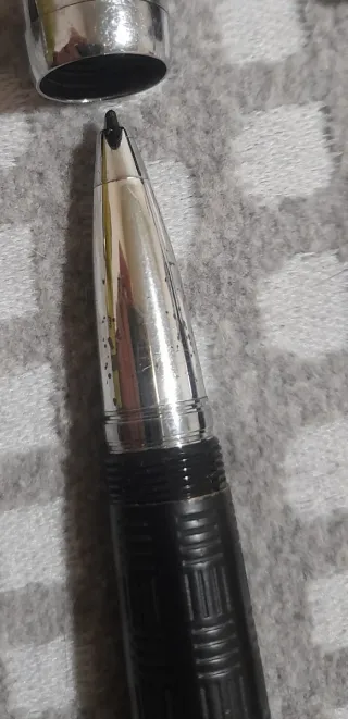 Lote 4 plumas y bolígrafo antiguo