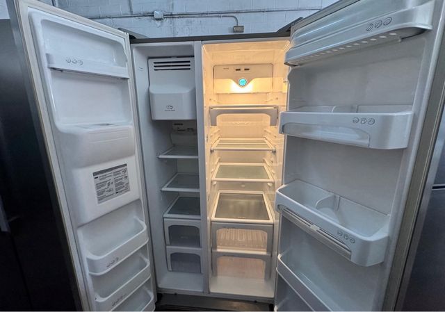 FRIGORÍFICO AMERICANO MARCA LG EN INOX