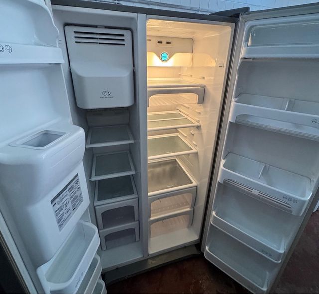 FRIGORÍFICO AMERICANO MARCA LG EN INOX