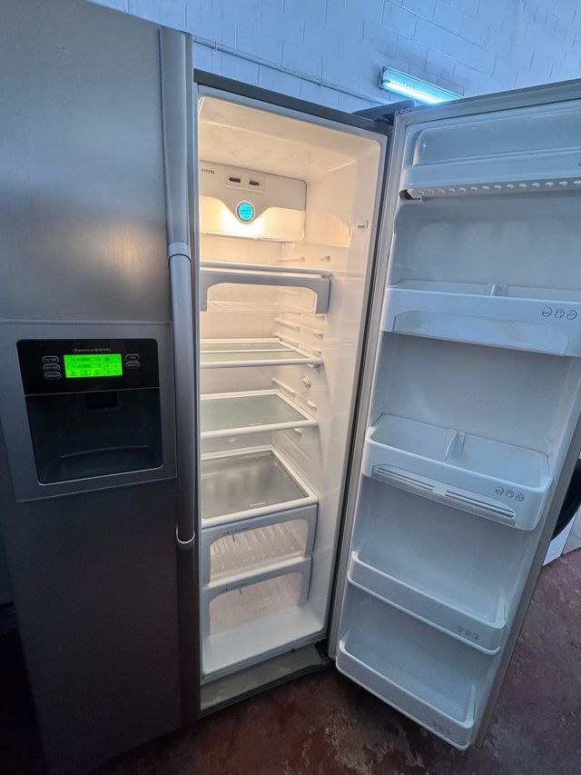 FRIGORÍFICO AMERICANO MARCA LG EN INOX