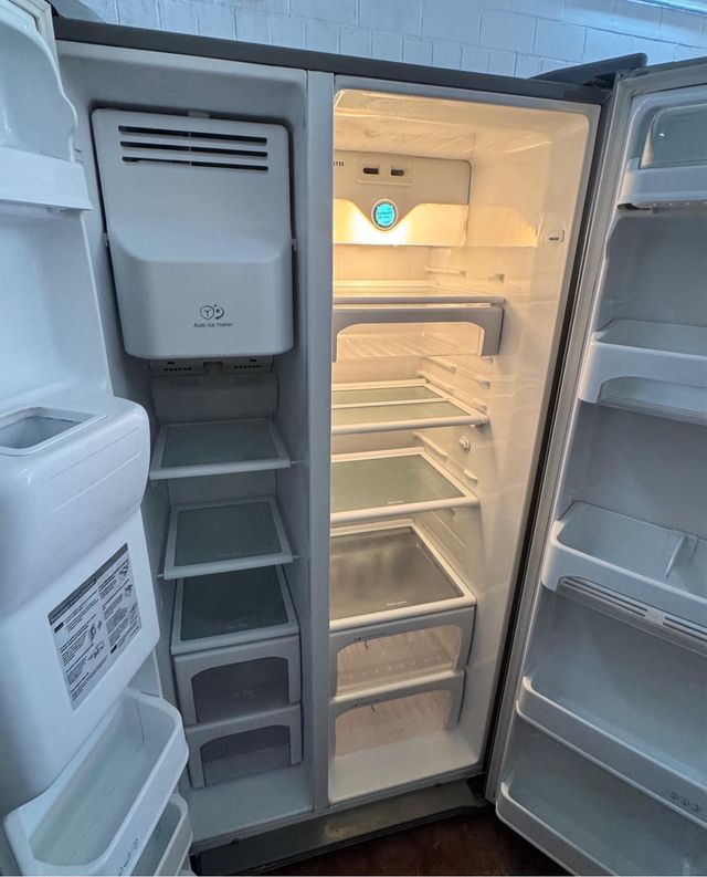 FRIGORÍFICO AMERICANO MARCA LG EN INOX