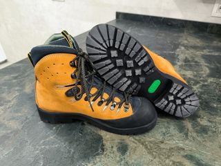 BOTAS TREKKING Mujer BESTARD