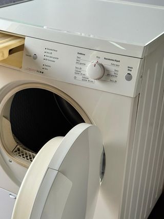 SECADORA DE CONDENSACIÓN MARCA BOSCH DE 8 KILOS